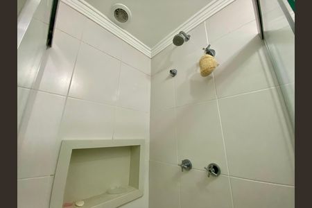Apartamento à venda com 155m², 3 quartos e 3 vagas Apartamento à venda com 155m², 3 quartos e 3 vagasBanheiro 1