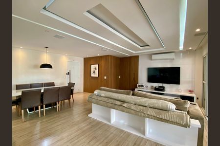 Apartamento à venda com 155m², 3 quartos e 3 vagas Apartamento à venda com 155m², 3 quartos e 3 vagasSala