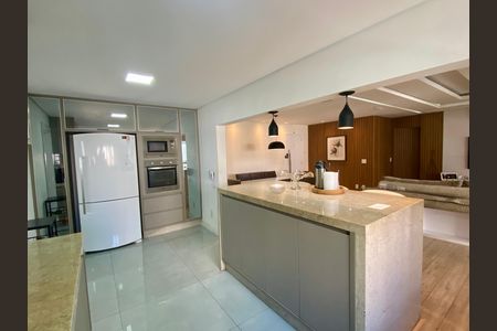 Apartamento à venda com 155m², 3 quartos e 3 vagas Apartamento à venda com 155m², 3 quartos e 3 vagasCozinha