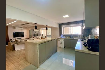Apartamento à venda com 155m², 3 quartos e 3 vagas Apartamento à venda com 155m², 3 quartos e 3 vagasCozinha
