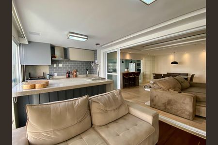 Apartamento à venda com 155m², 3 quartos e 3 vagas Apartamento à venda com 155m², 3 quartos e 3 vagasVaranda