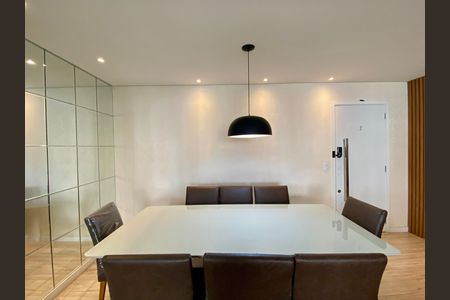 Apartamento à venda com 155m², 3 quartos e 3 vagas Apartamento à venda com 155m², 3 quartos e 3 vagasSala de Jantar