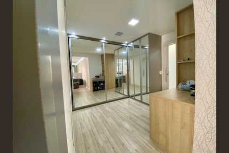 Apartamento à venda com 155m², 3 quartos e 3 vagas Apartamento à venda com 155m², 3 quartos e 3 vagasCloset