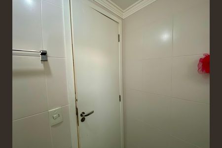 Apartamento à venda com 155m², 3 quartos e 3 vagas Apartamento à venda com 155m², 3 quartos e 3 vagasBanheiro 2