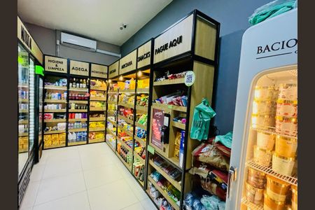 Apartamento à venda com 155m², 3 quartos e 3 vagas Apartamento à venda com 155m², 3 quartos e 3 vagasMini mercado