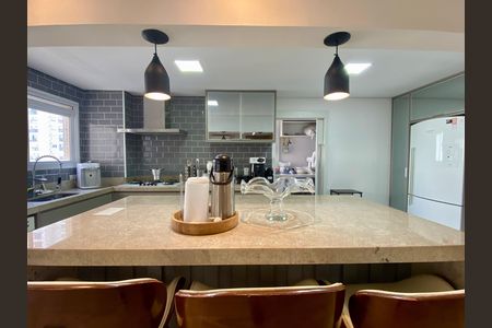 Apartamento à venda com 155m², 3 quartos e 3 vagas Apartamento à venda com 155m², 3 quartos e 3 vagasCozinha