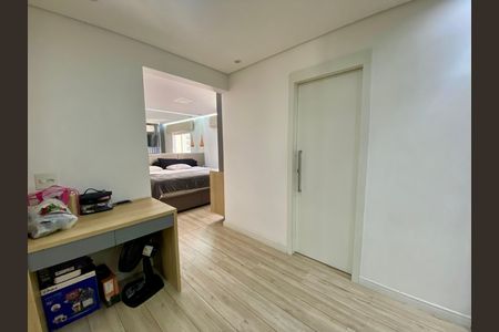 Apartamento à venda com 155m², 3 quartos e 3 vagas Apartamento à venda com 155m², 3 quartos e 3 vagasCloset