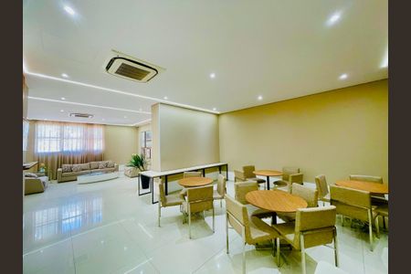 Apartamento à venda com 155m², 3 quartos e 3 vagas Apartamento à venda com 155m², 3 quartos e 3 vagasSalão de Festas