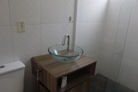 Banheiro Social de apartamento para alugar com 2 quartos, 45m² em Anil, Rio de Janeiro