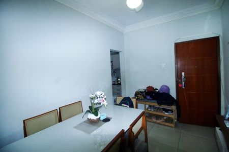 Sala de apartamento à venda com 2 quartos, 72m² em Olaria, Rio de Janeiro