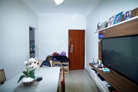 Apartamento à venda com 72m², 2 quartos e 1 vagaSala