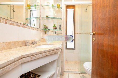 Apartamento à venda com 225m², 3 quartos e 4 vagas