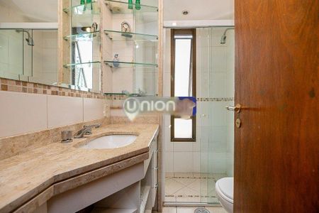 Apartamento à venda com 225m², 3 quartos e 4 vagas