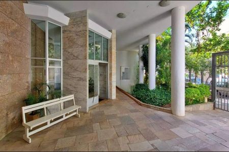 Apartamento à venda com 180m², 3 quartos e 1 vaga