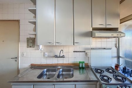 Apartamento à venda com 111m², 3 quartos e 2 vagas Apartamento à venda com 111m², 3 quartos e 2 vagasCozinha