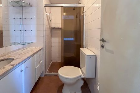 Apartamento à venda com 111m², 3 quartos e 2 vagas Apartamento à venda com 111m², 3 quartos e 2 vagasBanheiro da Suíte