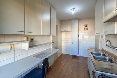 Apartamento à venda com 111m², 3 quartos e 2 vagas Apartamento à venda com 111m², 3 quartos e 2 vagasCozinha