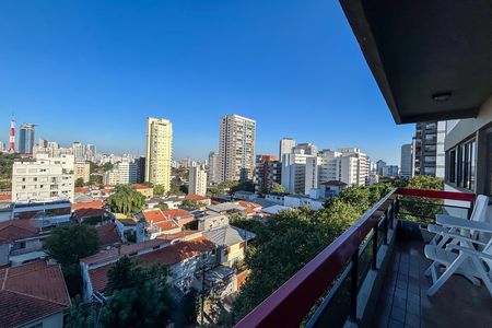 Apartamento à venda com 111m², 3 quartos e 2 vagas Apartamento à venda com 111m², 3 quartos e 2 vagasVaranda da Sala