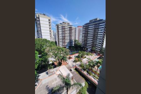 Apartamento à venda com 111m², 3 quartos e 2 vagas Apartamento à venda com 111m², 3 quartos e 2 vagasVista
