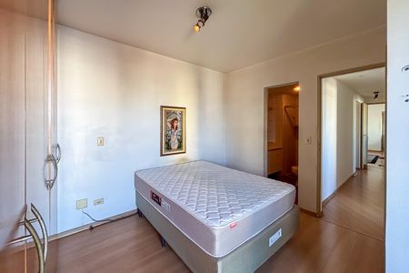 Apartamento à venda com 111m², 3 quartos e 2 vagas Apartamento à venda com 111m², 3 quartos e 2 vagasSuíte