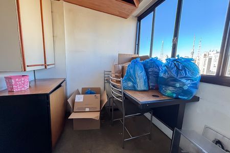 Apartamento à venda com 111m², 3 quartos e 2 vagas Apartamento à venda com 111m², 3 quartos e 2 vagasÁrea de serviço