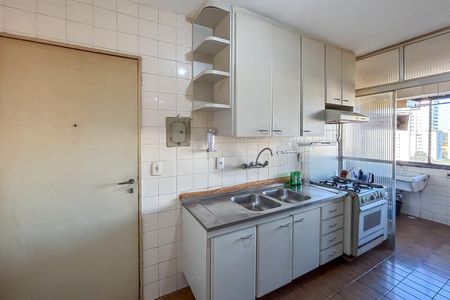 Apartamento à venda com 111m², 3 quartos e 2 vagas Apartamento à venda com 111m², 3 quartos e 2 vagasCozinha