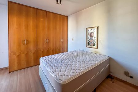 Apartamento à venda com 111m², 3 quartos e 2 vagas Apartamento à venda com 111m², 3 quartos e 2 vagasSuíte