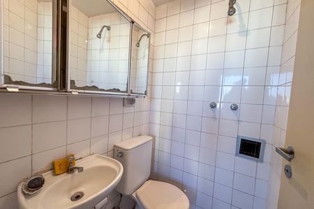 Apartamento à venda com 111m², 3 quartos e 2 vagas Apartamento à venda com 111m², 3 quartos e 2 vagasBanheiro de serviço