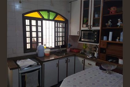 Casa à venda com 115m², 4 quartos e 2 vagas