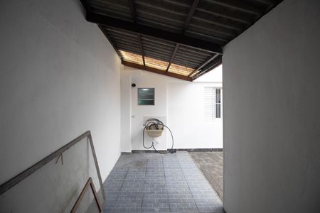 Casa para alugar com 50m², 1 quarto e sem vaga Casa para alugar com 50m², 1 quarto e sem vagaQuintal / Área de Serviço