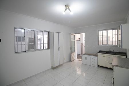 Sala / Cozinha de casa para alugar com 1 quarto, 50m² em Horto Florestal, São Paulo
