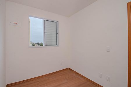 Quarto 2 de apartamento para alugar com 2 quartos, 44m² em Jardim Itu, Porto Alegre