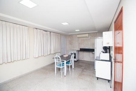 Sala/Cozinha de apartamento para alugar com 1 quarto, 71m² em Vila Sao Pedro, Santo André