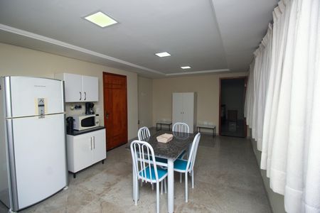 Sala/Cozinha de apartamento para alugar com 1 quarto, 71m² em Vila Sao Pedro, Santo André