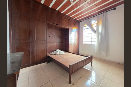 Casa à venda com 184m², 3 quartos e 3 vagas Casa à venda com 184m², 3 quartos e 3 vagasQuarto 1