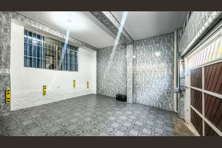 Casa para alugar com 114m², 2 quartos e 2 vagas Casa para alugar com 114m², 2 quartos e 2 vagasGaragem