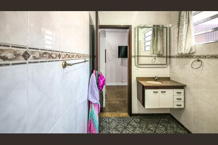Casa para alugar com 114m², 2 quartos e 2 vagas Casa para alugar com 114m², 2 quartos e 2 vagasBanheiro da Suíte 1