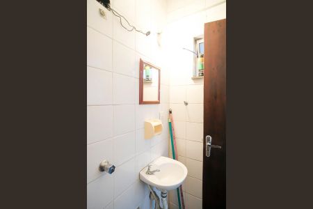 Casa à venda com 188m², 3 quartos e 3 vagasBanheiro do quintal