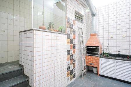 Casa à venda com 188m², 3 quartos e 3 vagasQuintal
