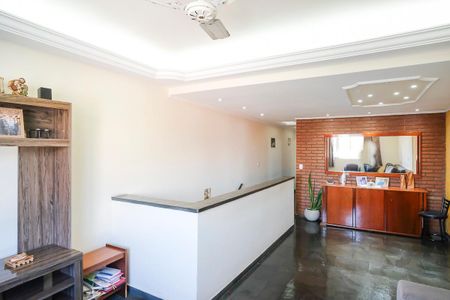 Casa à venda com 188m², 3 quartos e 3 vagasSala