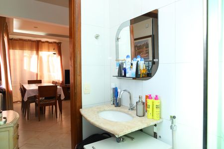 Casa à venda com 200m², 1 quarto e 5 vagasBanheiro