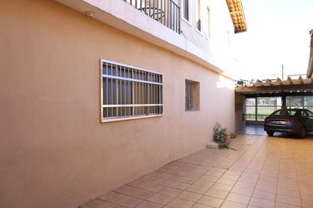 Casa à venda com 200m², 1 quarto e 5 vagasQuintal 