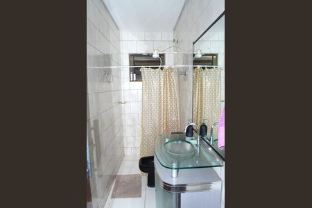 Casa para alugar com 300m², 5 quartos e 2 vagasBanheiro Corredor