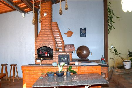 Casa para alugar com 300m², 5 quartos e 2 vagasÁrea gourmet