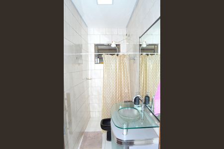 Casa para alugar com 300m², 5 quartos e 2 vagasBanheiro Corredor