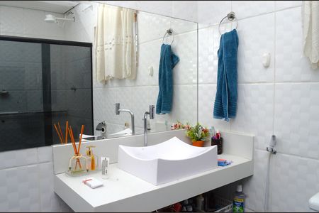 Casa para alugar com 300m², 5 quartos e 2 vagasBanheiro 1
