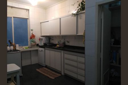 Apartamento à venda com 3 quartos, 215m² em Bela Vista, São Paulo