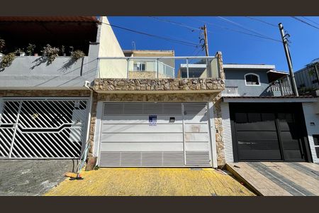 Casa para alugar com 120m², 3 quartos e 1 vaga Casa para alugar com 120m², 3 quartos e 1 vagaFachada+Placa