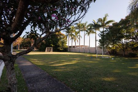 Casa de condomínio para alugar com 260m², 3 quartos e 4 vagas Casa de condomínio para alugar com 260m², 3 quartos e 4 vagasCampo de futebol
