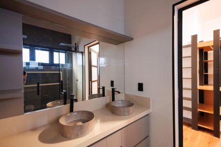 Casa de condomínio para alugar com 260m², 3 quartos e 4 vagas Casa de condomínio para alugar com 260m², 3 quartos e 4 vagasBanheiro Suíte Master